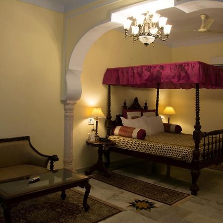 V Resorts Rajmahal Órcsha Kültér fotó