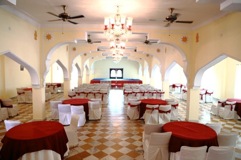 V Resorts Rajmahal Órcsha Kültér fotó