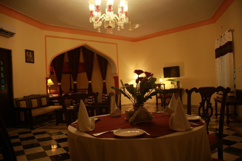 V Resorts Rajmahal Órcsha Kültér fotó