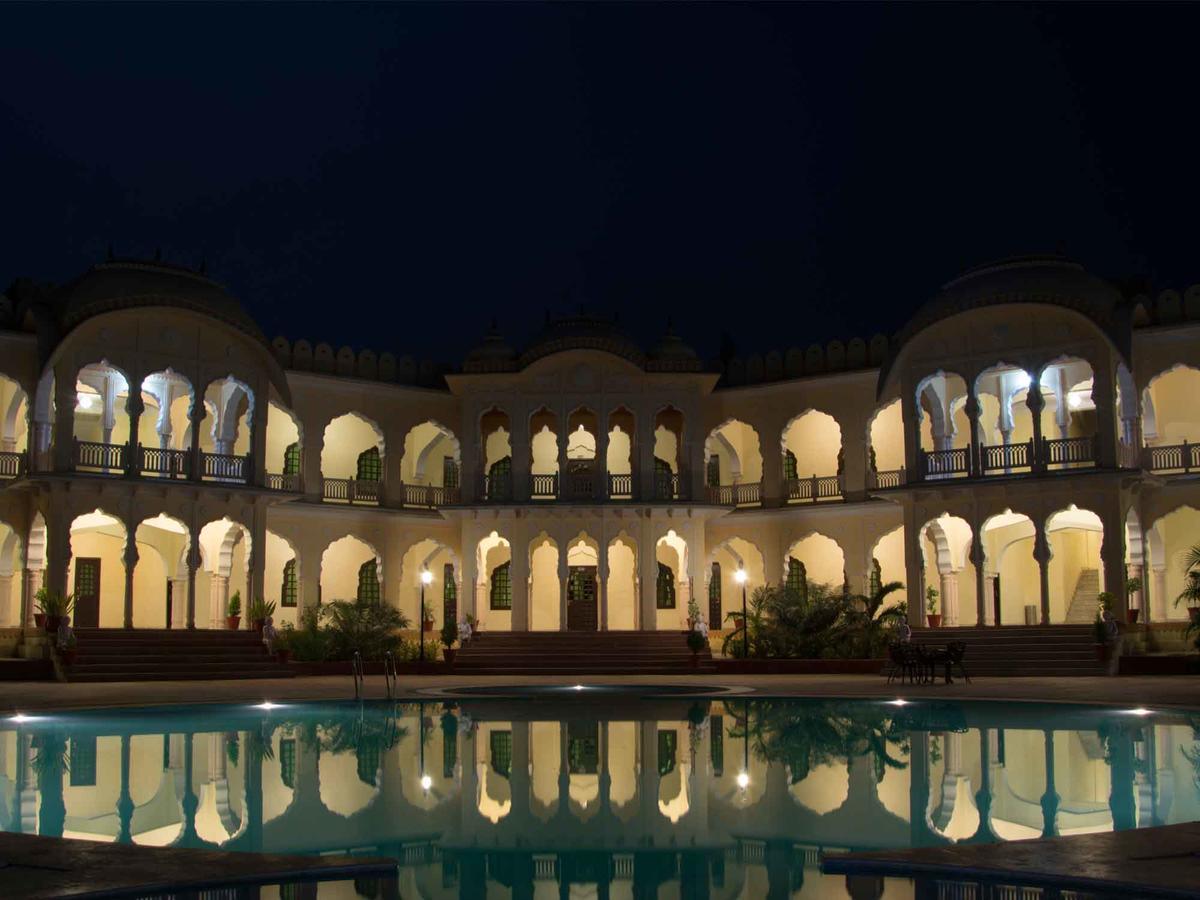 V Resorts Rajmahal Órcsha Kültér fotó