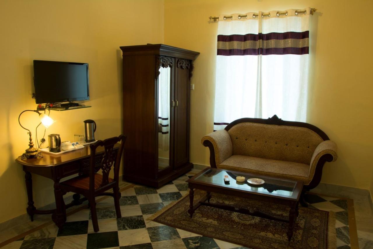 V Resorts Rajmahal Órcsha Kültér fotó
