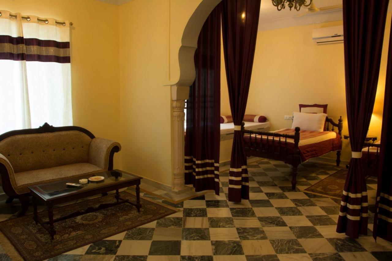 V Resorts Rajmahal Órcsha Kültér fotó