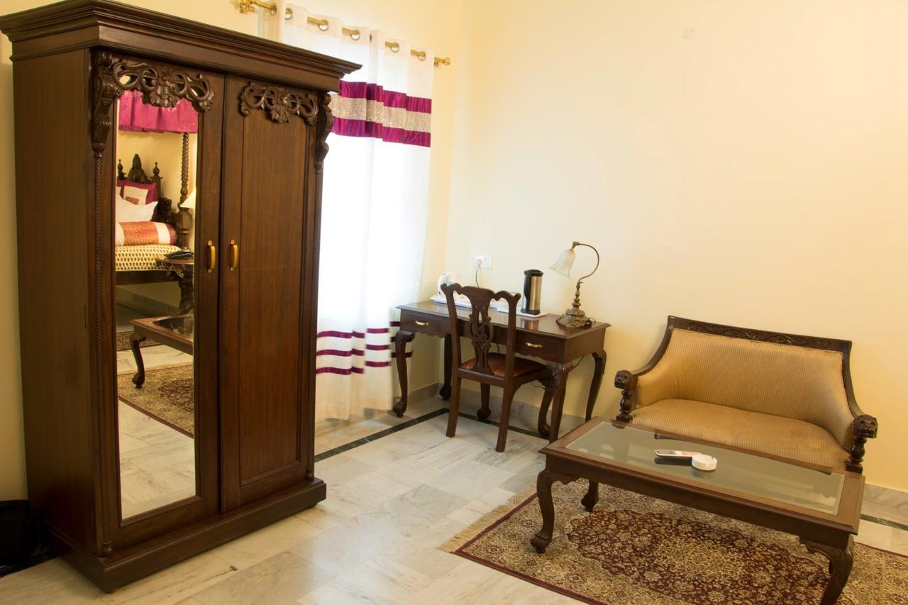 V Resorts Rajmahal Órcsha Kültér fotó