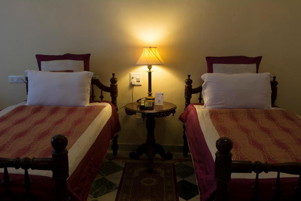 V Resorts Rajmahal Órcsha Kültér fotó