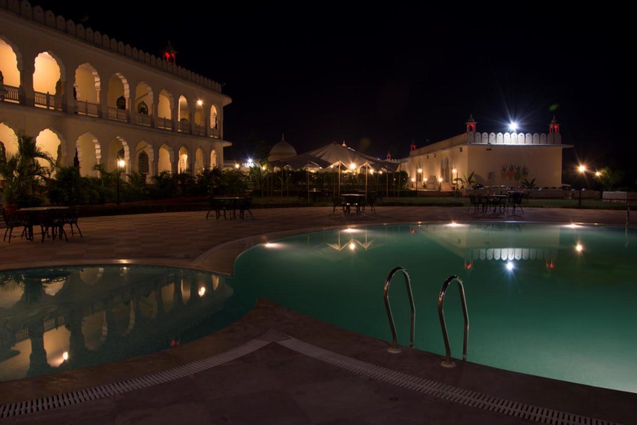 V Resorts Rajmahal Órcsha Kültér fotó